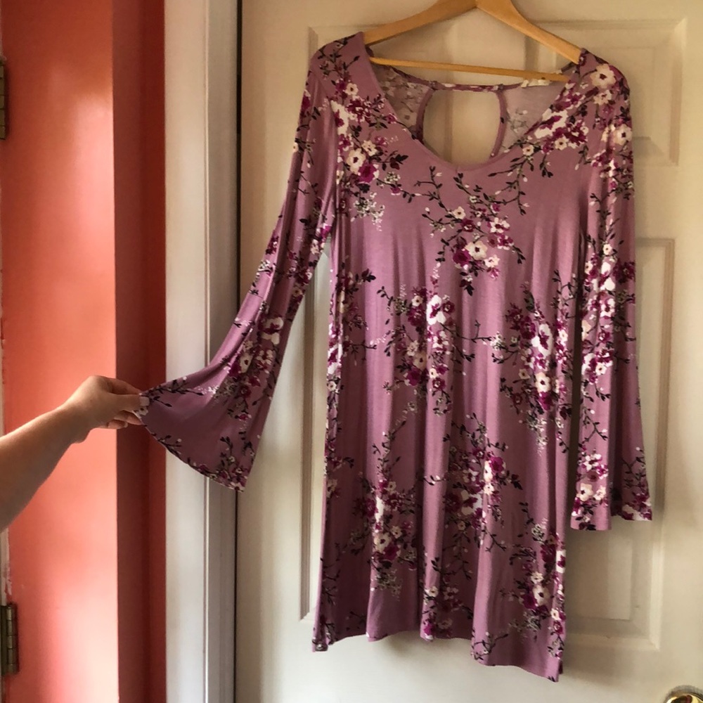 Women’s dress worn ones.